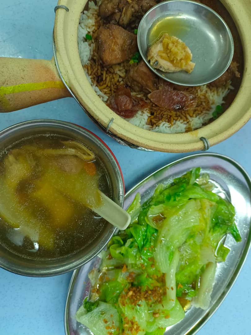 Lian Jie Kampar Claypot Chicken Rice 莲姐瓦煲鸡饭 9